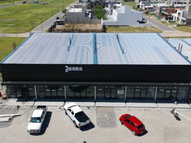 Locales de estructura metálica